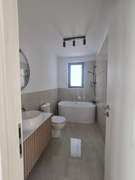 Giulesti, vila individuala P+1 cu 5 camere.