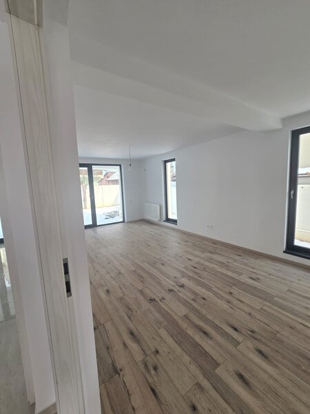 Giulesti, vila individuala P+1 cu 5 camere.