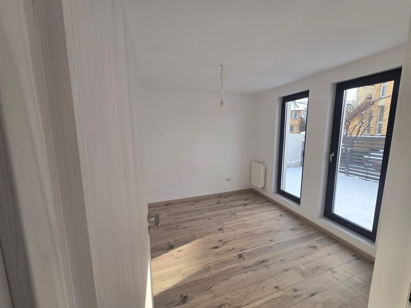 Giulesti, vila individuala P+1 cu 5 camere.