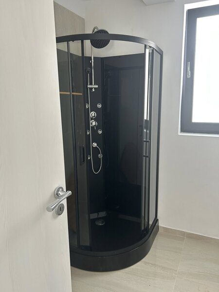 Giulesti, vila individuala P+1 cu 5 camere.